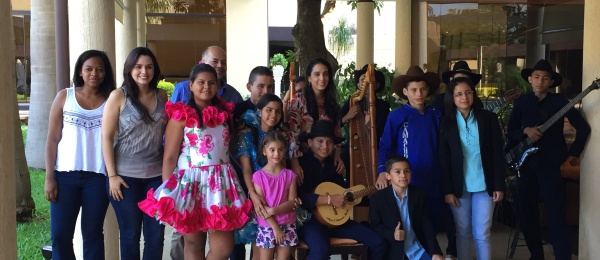 El grupo de Niños Arpistas 'El Renacer Vichadense' participó por Colombia en el IX Festival Mundial del Arpa celebrado en Asunción