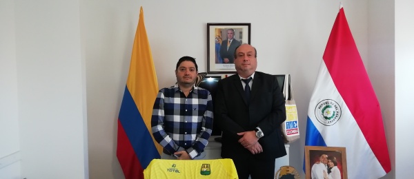 Reunión del Cónsul del Colombia en Paraguay, Marcos Diaz Barrera, con el subdirector de Migración Paraguay, Fabio Espinoza